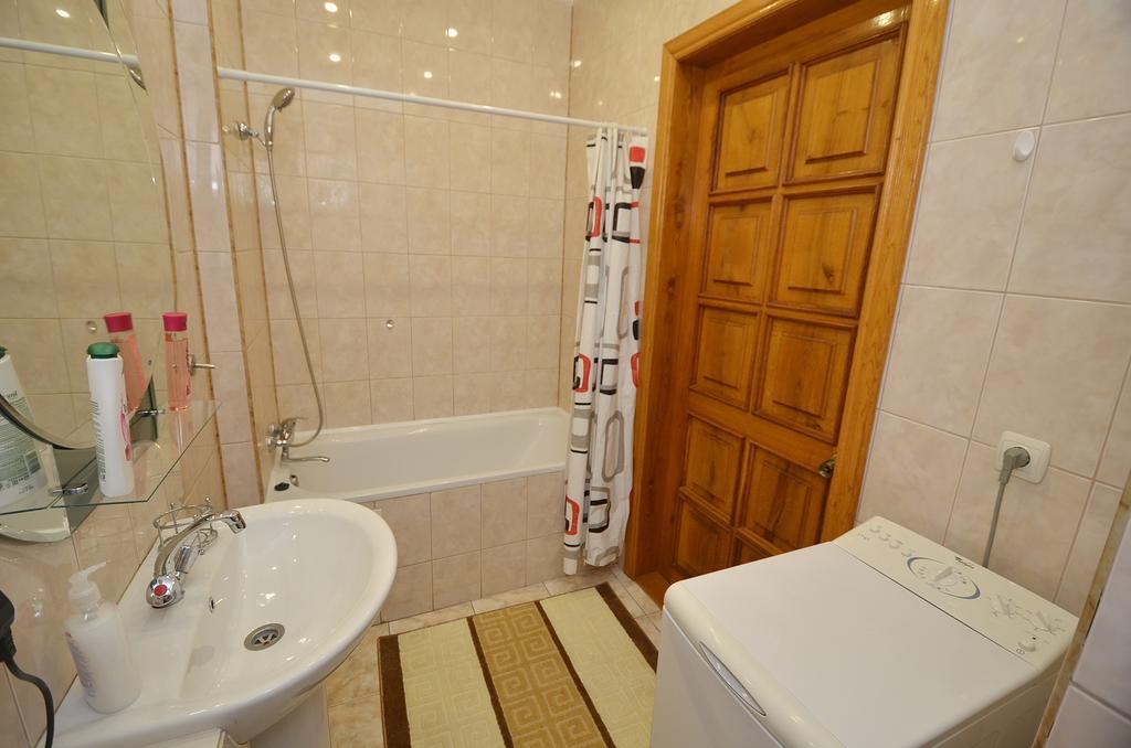 Apartments In The City Center On Sobornaya Street Nikolayev Ruang foto