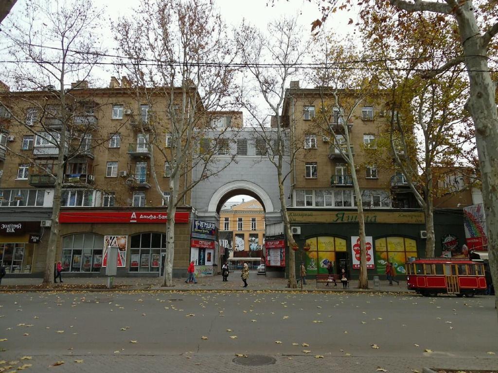 Apartments In The City Center On Sobornaya Street Nikolayev Bagian luar foto